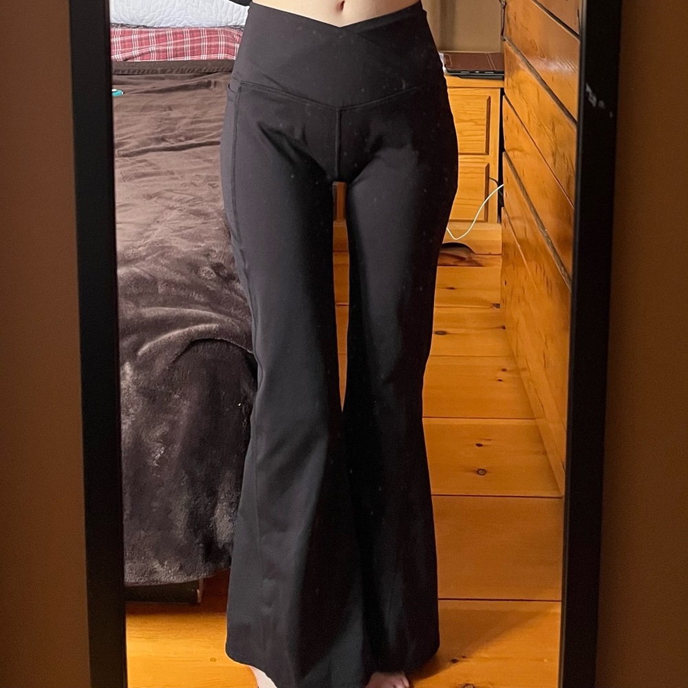 Flare Crossover Leggings